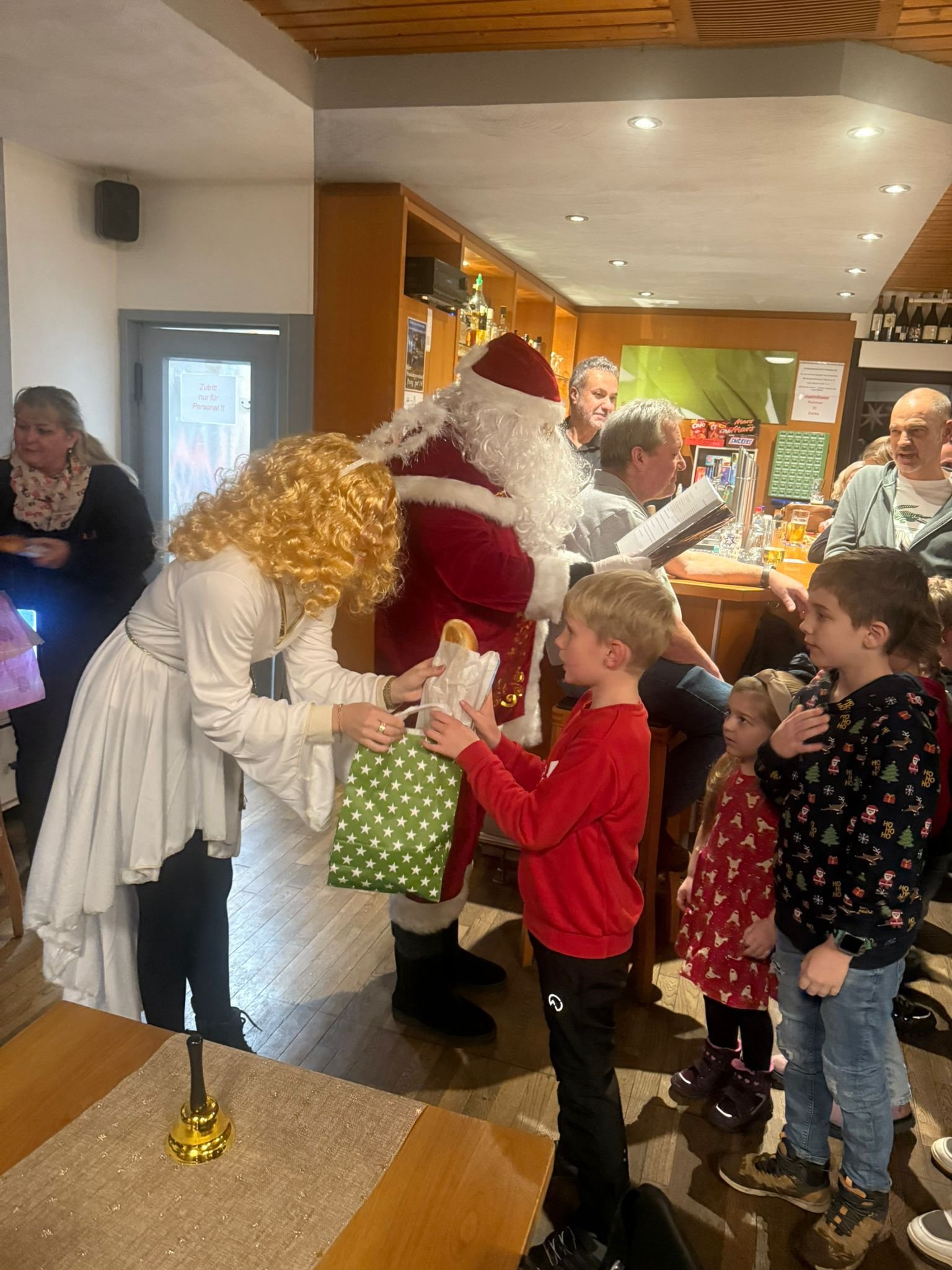 PHOTO 2023 12 08 21 18 18