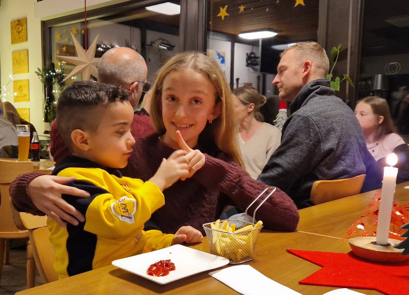 PHOTO 2023 12 08 21 18 18