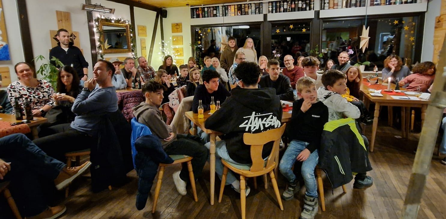 PHOTO 2023 12 08 21 18 18