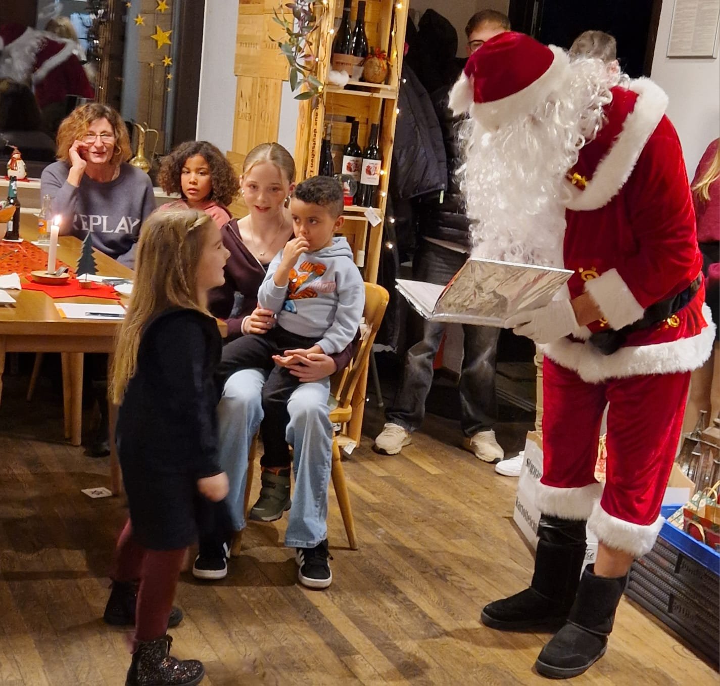 PHOTO 2023 12 08 21 18 18