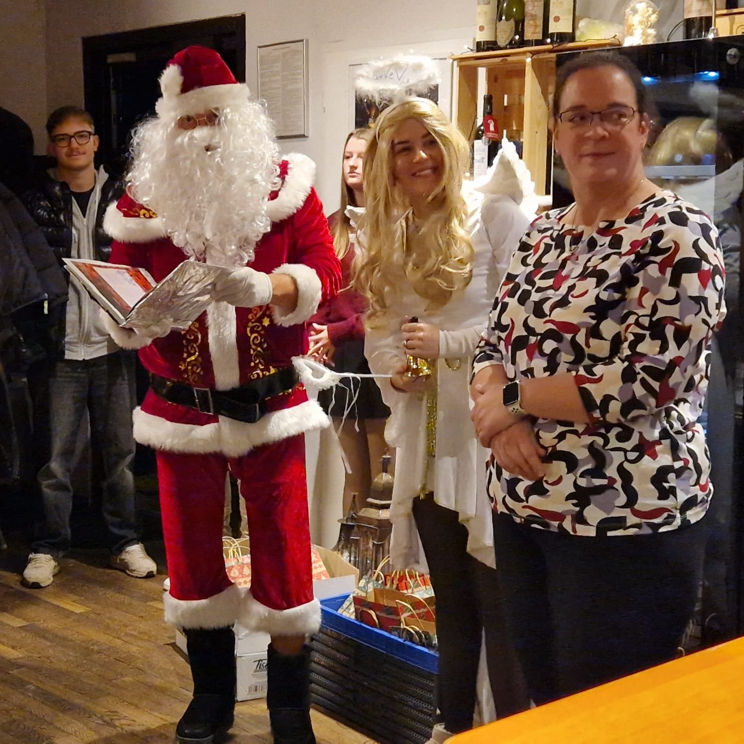 PHOTO 2023 12 08 21 18 18