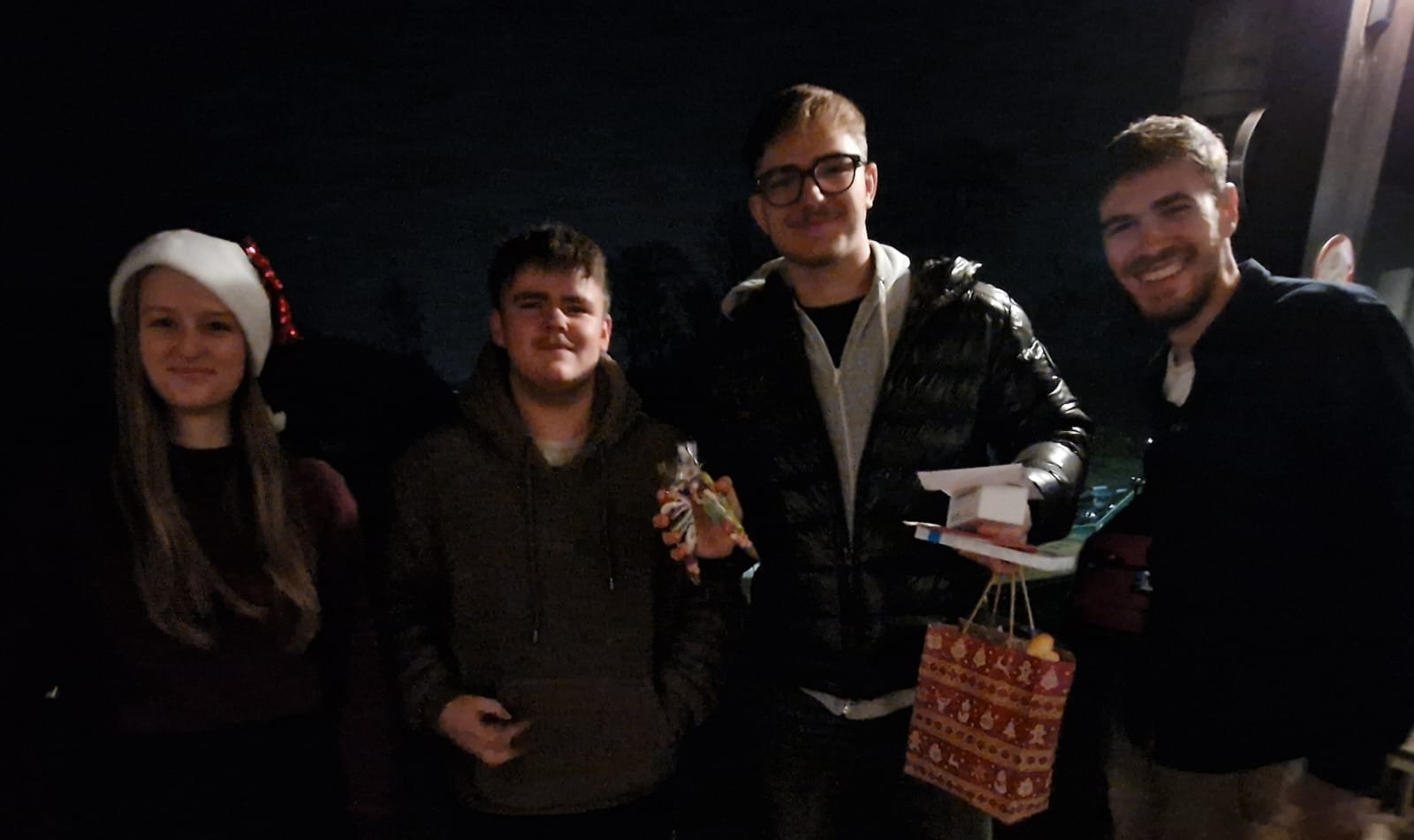 PHOTO 2023 12 08 21 18 18